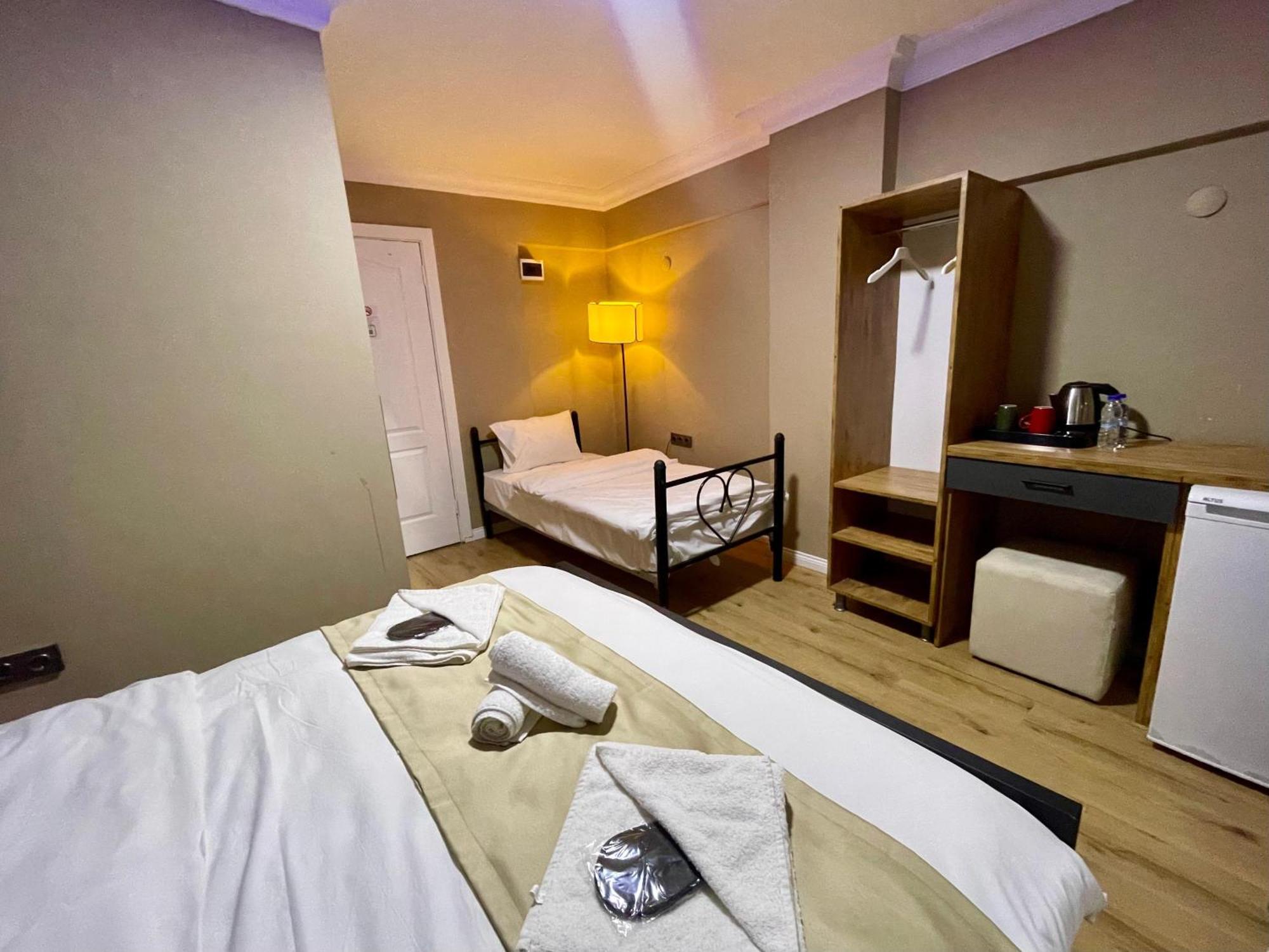 The Beybun Hotel Istiklal Street Taksim Istanbul Bilik gambar
