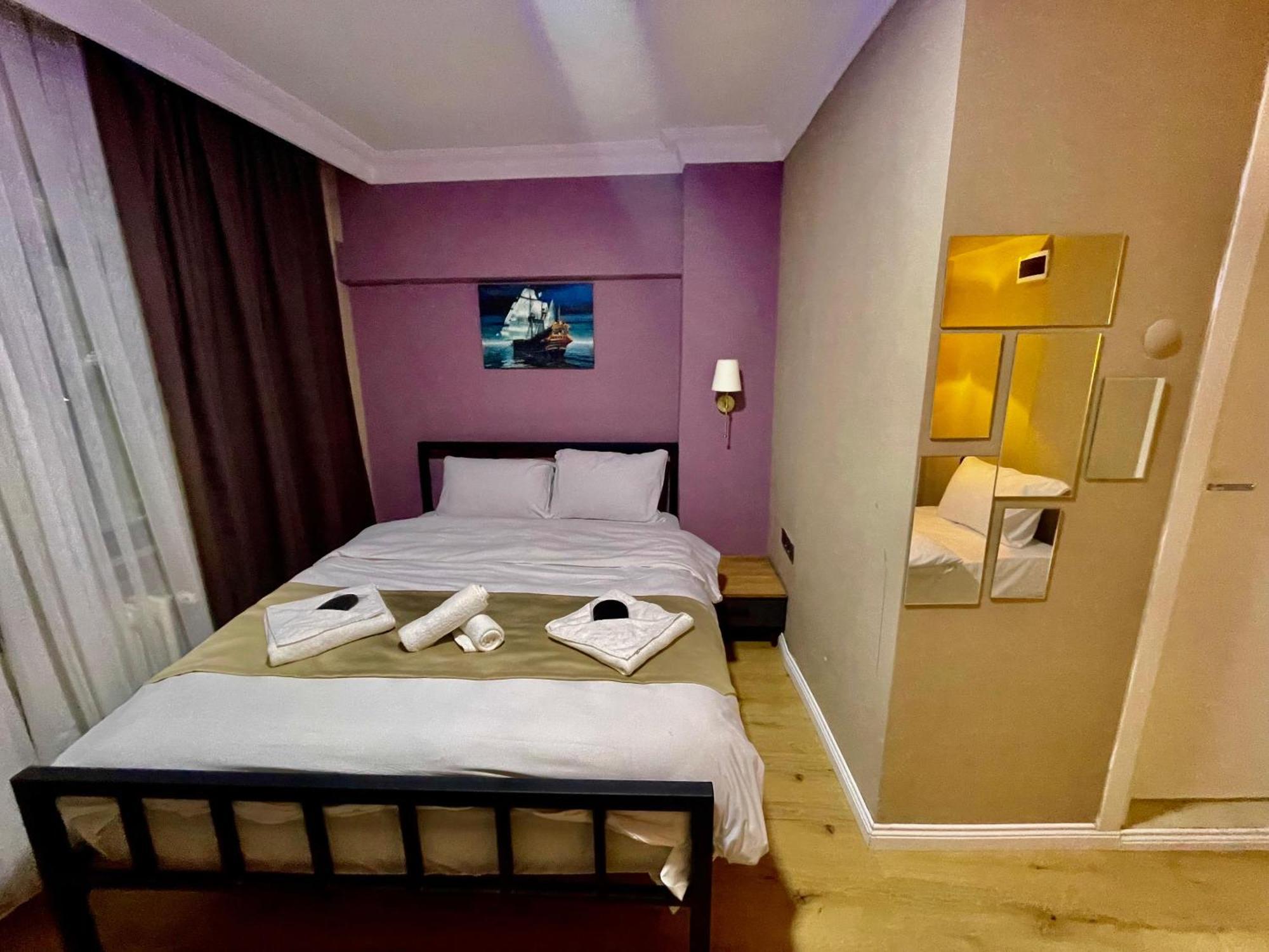 The Beybun Hotel Istiklal Street Taksim Istanbul Bilik gambar