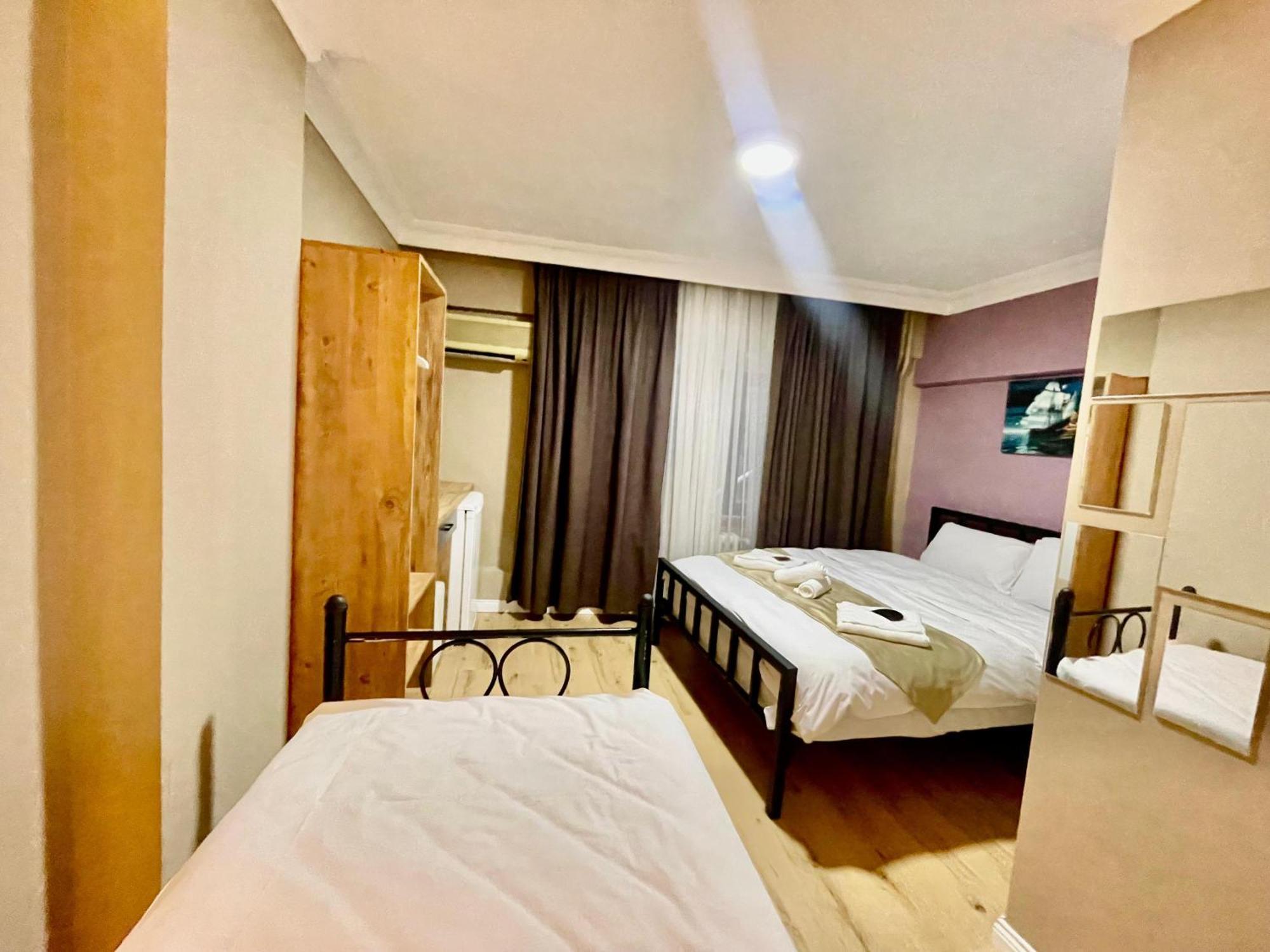 The Beybun Hotel Istiklal Street Taksim Istanbul Bilik gambar